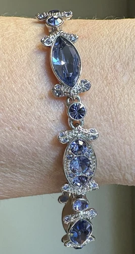 Splendido Bracciale Tennis Givenchy 7" con Cristalli Tanzanite Colore Blu Viola