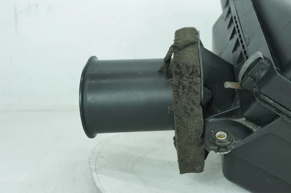 04-14 Nissan Armada SE OEM Filtro de admisión Filtro de aire Negro 5117 Foto 2 de 4