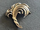 Vintage Signed Crown Trifari Brushed Gold Feather Plume Brooch Pin Smooth Back
