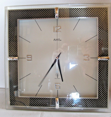 AMS Uhr Funkuhr 5855  31 x 31 cm