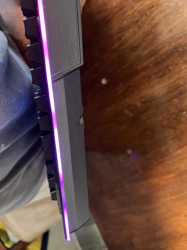 Corsair K95 RGB PLATINUM Cherry MX Brown CH-9127012-NA Wired Keyboard - Image 3 of 4