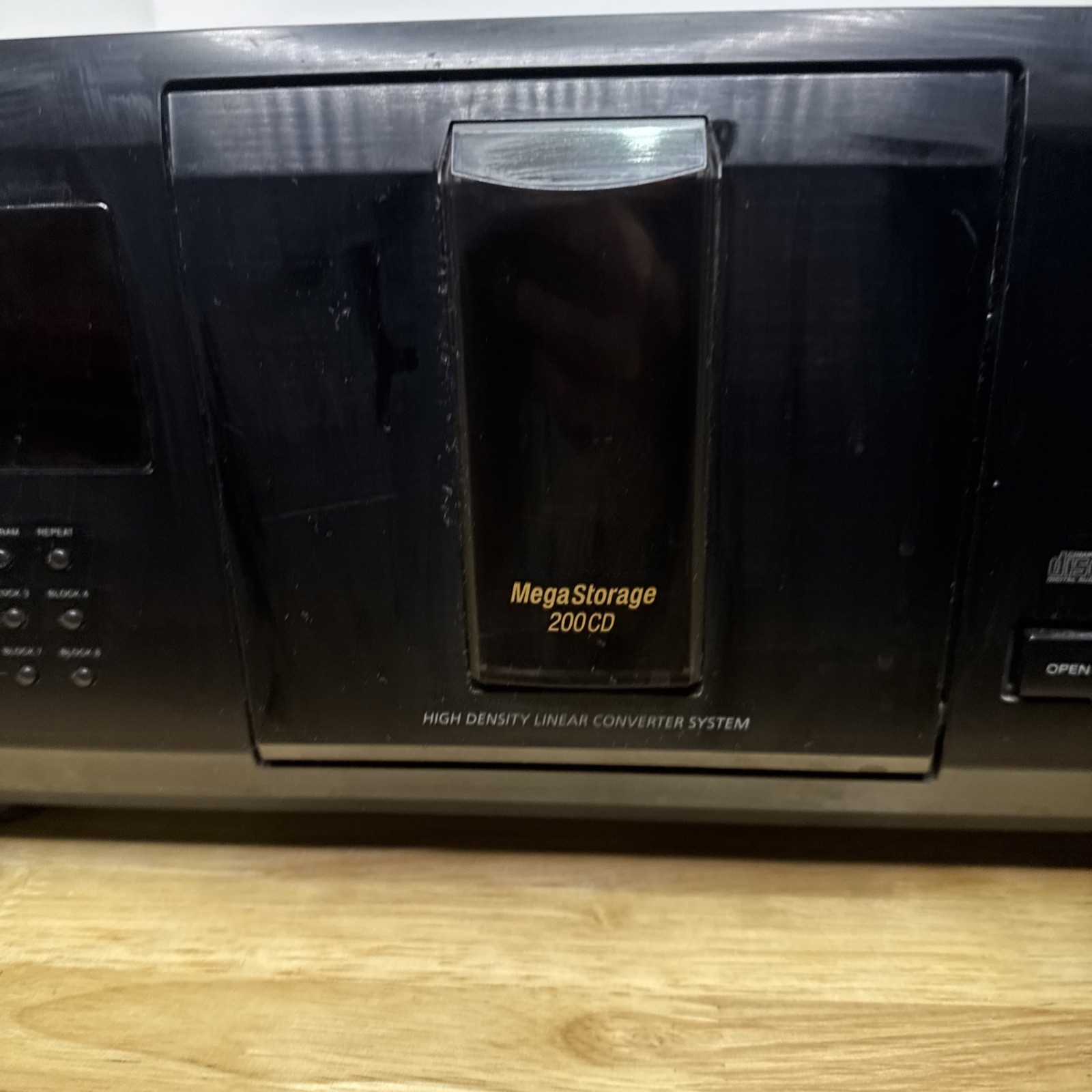 Sony CDP-CX210 200 Disc Mega Storage CD Player Disc Changer - Tested & Working