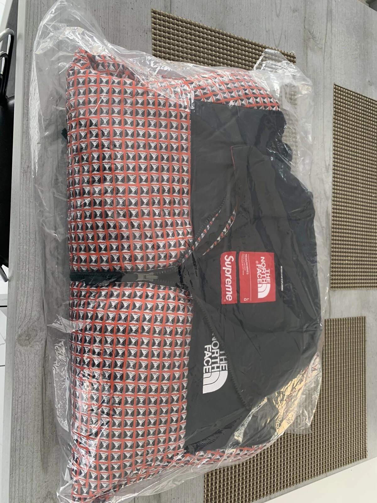 Veste nuptuse cloutée Supreme/The North Face rouge large