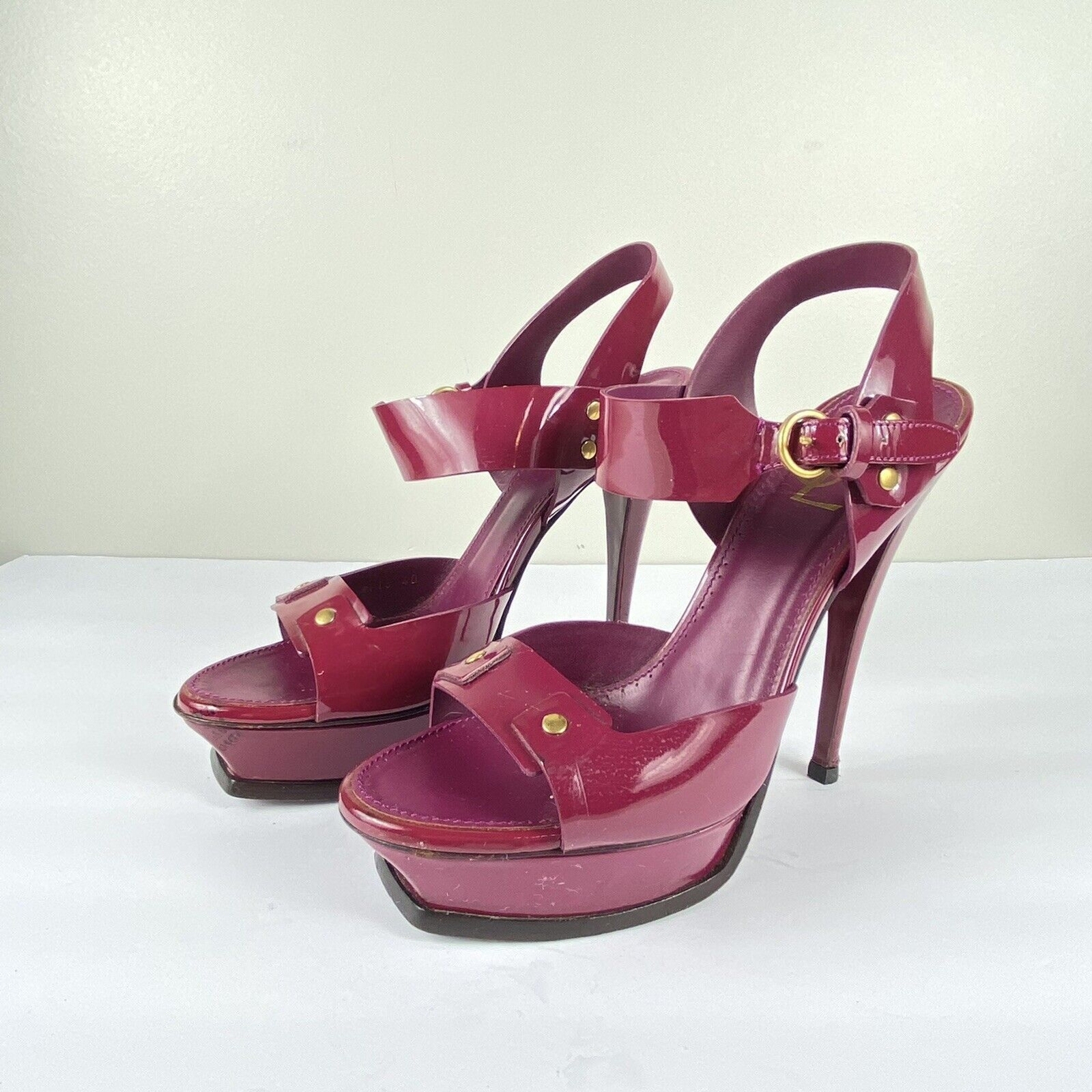 Yves Saint Laurent Tribute 75 bordeaux vernice plateau tacchi taglia 40 US 10 Y2K VINTAGE