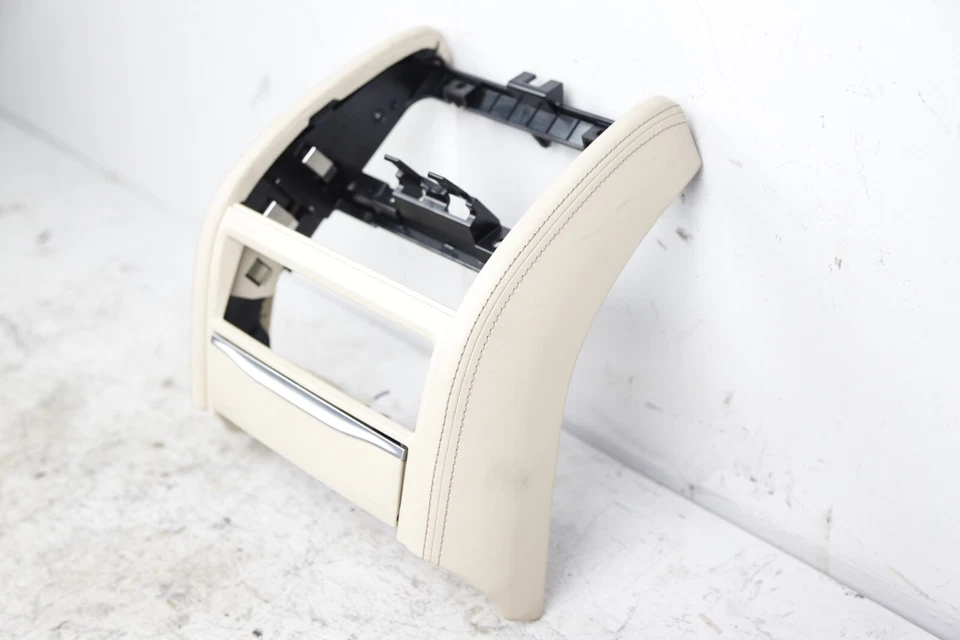 BMW 750i G12 consola central trasera bisel cubierta embellecedor Canberra beige usado OEM Foto 2 de 4