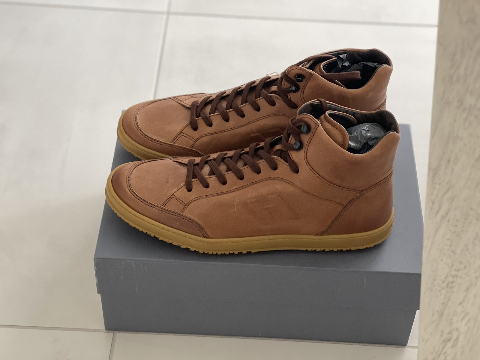 SAOLA Sneakers Derby taglio medio Hogan da uomo HXM1680B740AK5S013 UK 9 US10 nuove con scatola