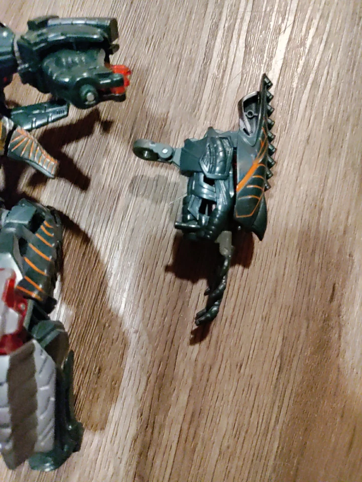 Lote De 3 Transformers DOTM Voyager Class SHOCKWAVE ⭐PIEZAS NO COMPLETAS ⭐ Foto 3 de 4