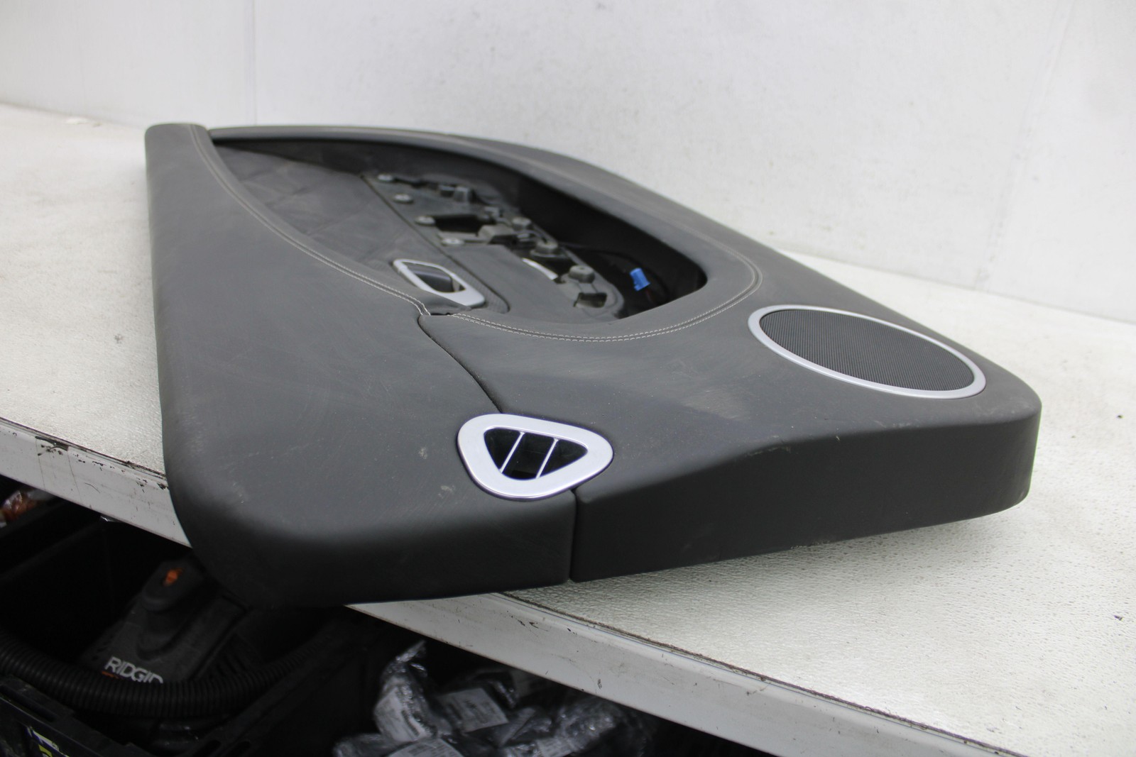 Front Door Trim Panel Right PASSENGER SIDE 2DR-COUPE BENTLEY CONTINENTAL 2013