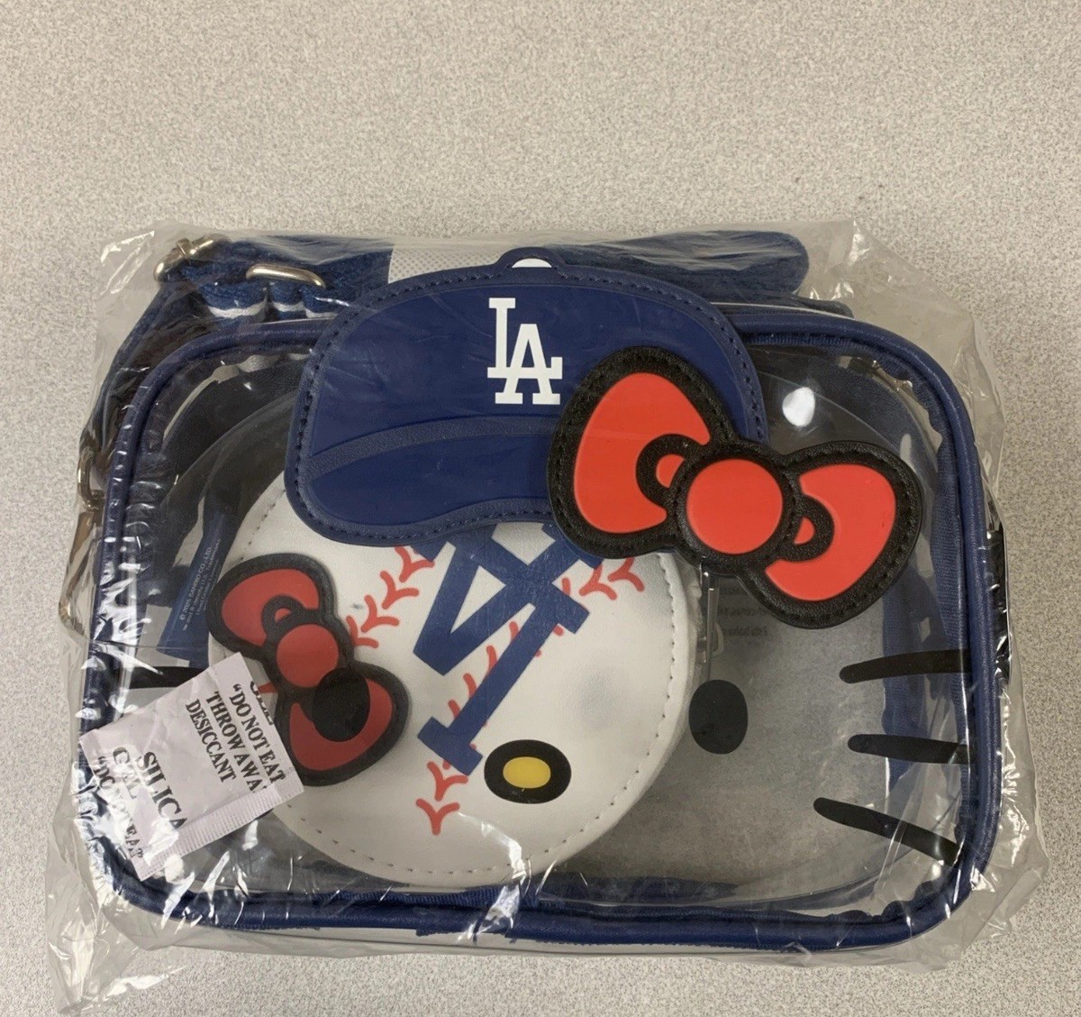 即日発送　 Hello Kitty クロスボディバッグ LA Dodgers 2025 Sanrio Los Angeles Dodgers X Hello Kitty Cross Body Bag