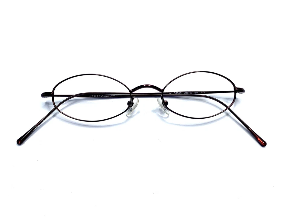 Gafas ovaladas Oscar De La Renta púrpura granate titanio VOS103 044 45 18 145 Foto 4 de 4