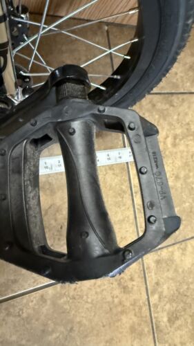Sun Classic 16" unicycle with quick release seat post - Picture 5 of 16