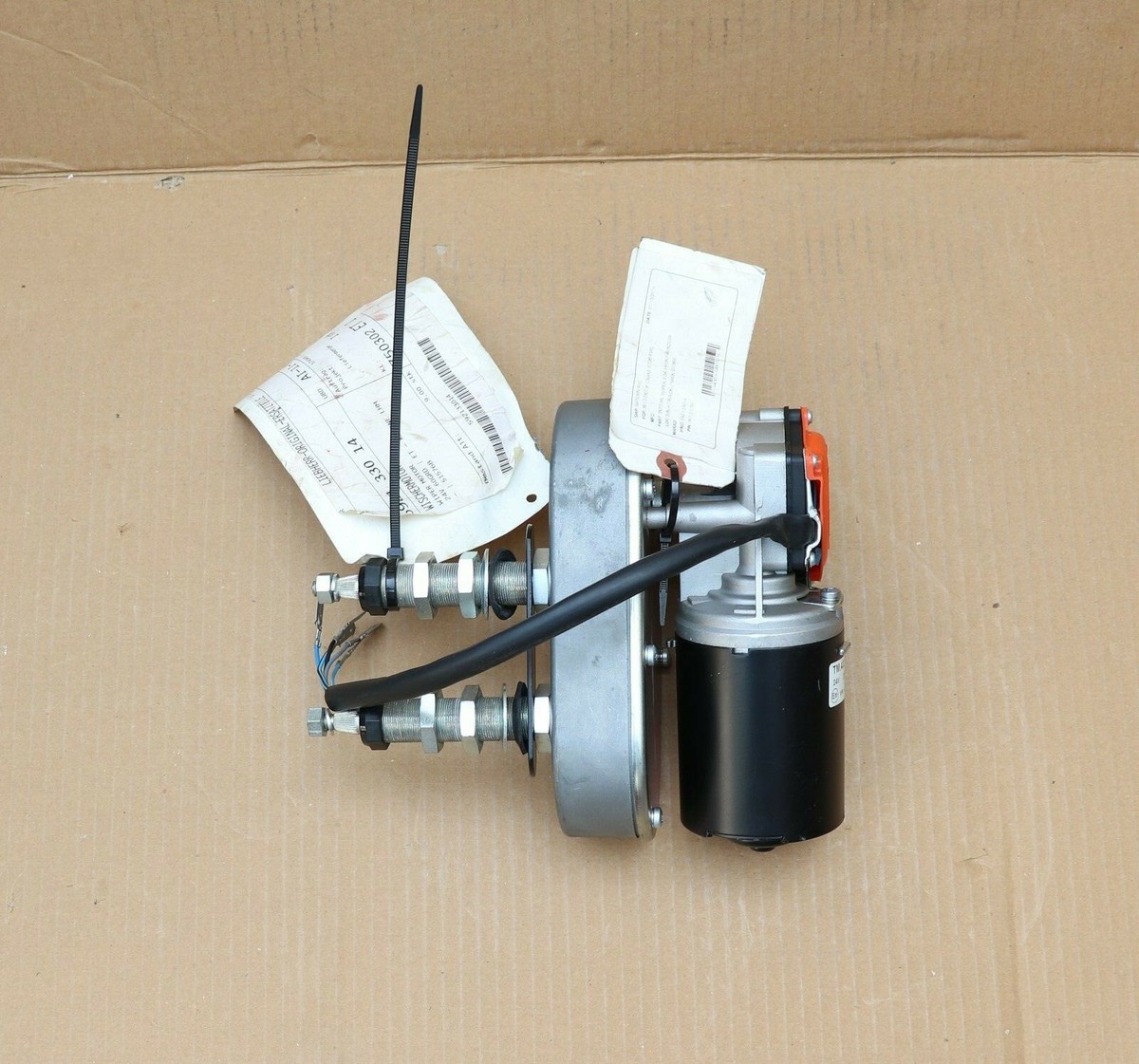 ほびー Amazon.com: Bosch 0 986 337 402 0986337402 Wiper Motor
