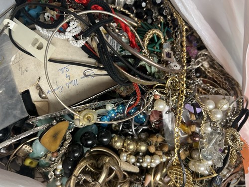 11 + Lbs HUGE Jewelry Lot Pieces Parts Craft Repair Some Wear Mix Junk J2 - Picture 5 of 11