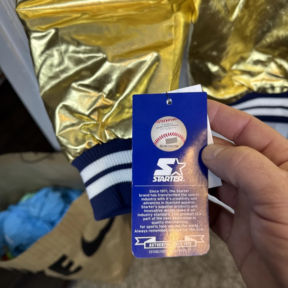 New York Yankees Starter G-III Jacket Satin Gold 2009 World Series MLB - Men's L - Image 4 of 4