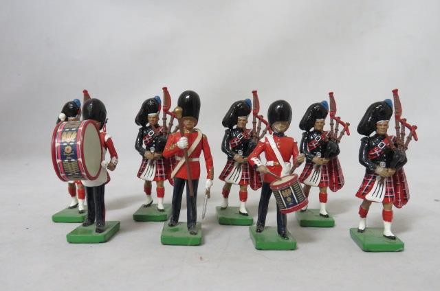W Britains 1990 - 8 Scots Royal Guards Black Watch Pipers & Drums Lot (RARE) NM