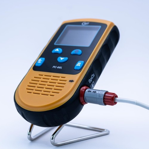 Accurate Adult Finger Pulse Oximeter for Continuous SpO2 and Heart Rate Tracking - Picture 11 of 11