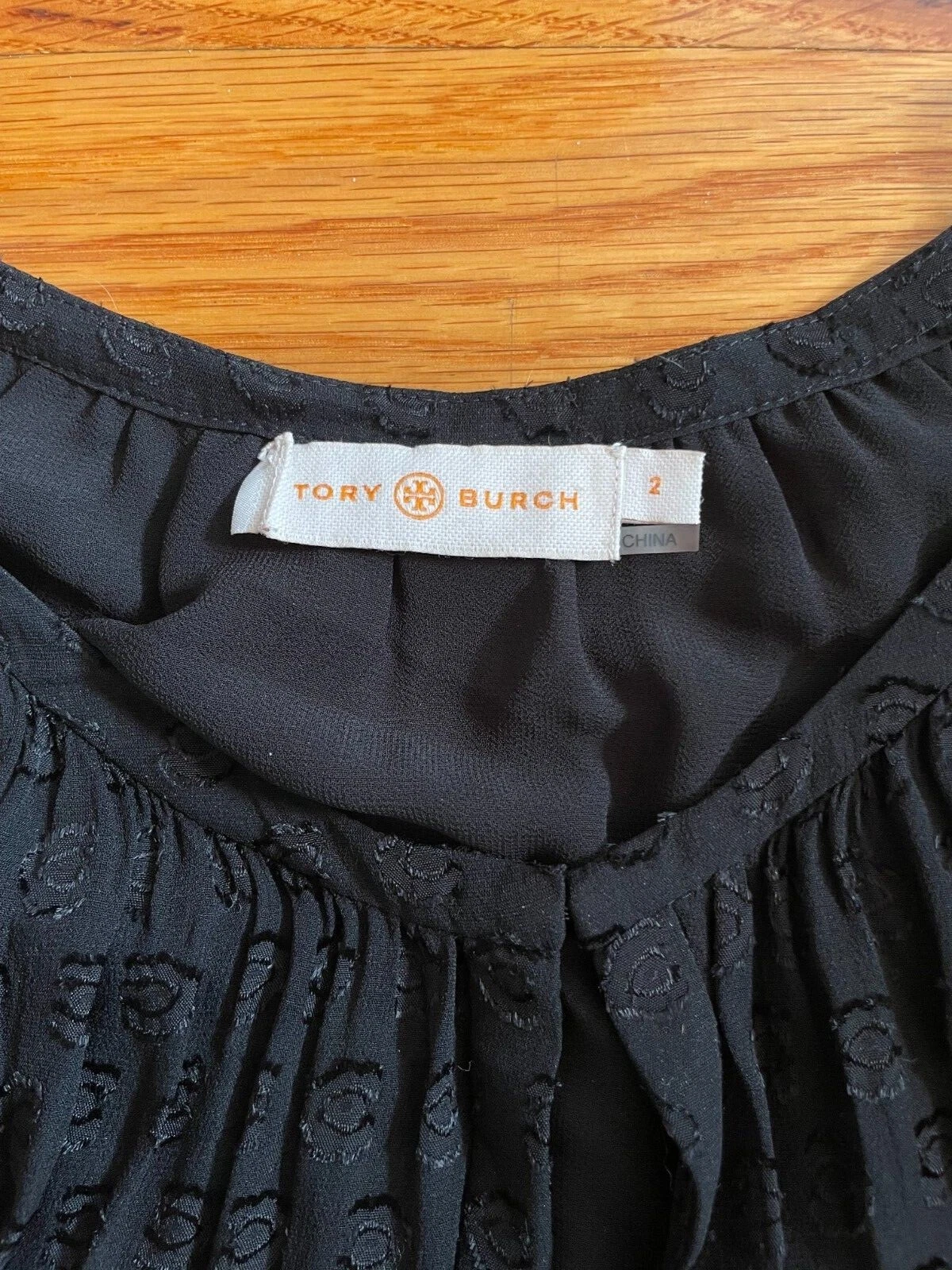 Abito con volant nero Tory Burch a strati con maniche lunghe trasparenti taglia 2