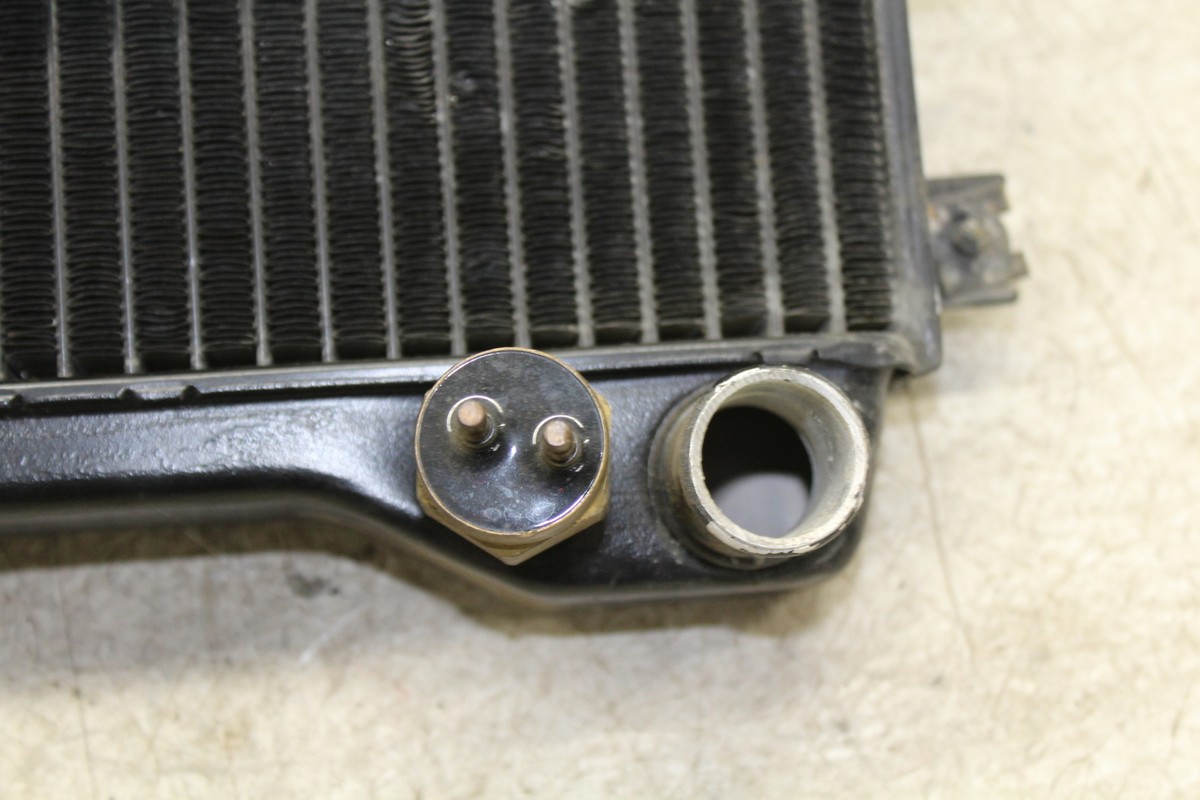 1993 KAWASAKI NINJA ZX11 ZX1100C ENGINE RADIATOR MOTOR COOLER