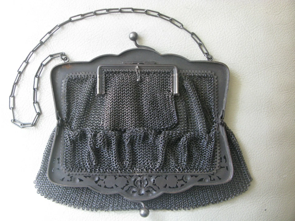 Antique Gun Metal Pierced Floral BOW Frame INTERNAL COIN Mesh Purse FRANCE - Image 4 of 4