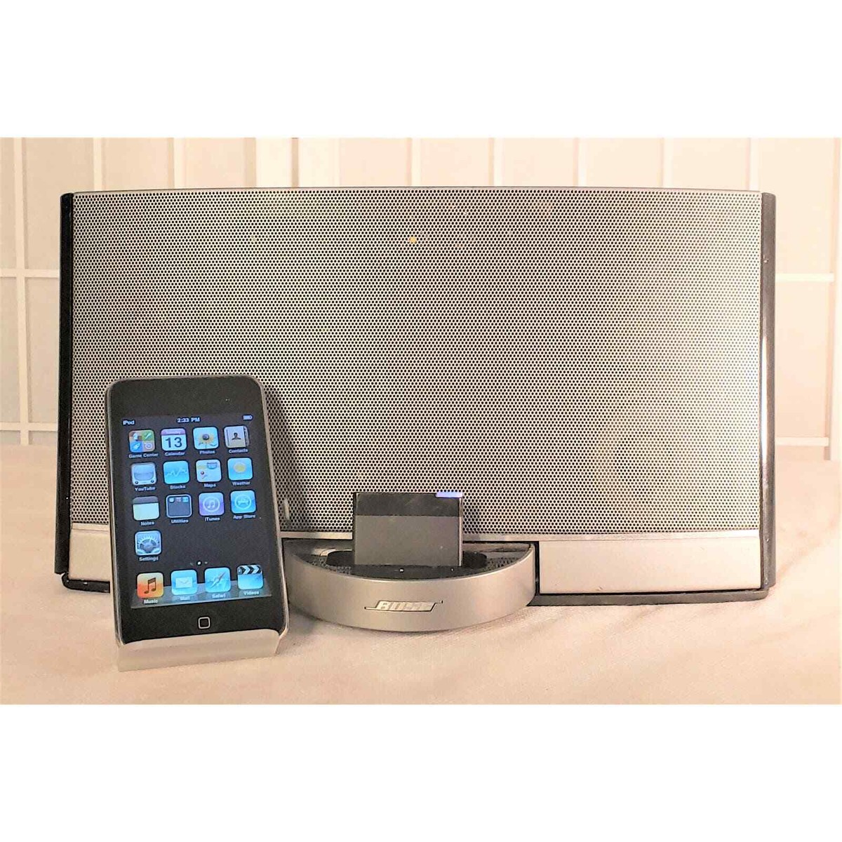 Bose N123 SoundDock Speaker w/Bluetooth, Optional iPod or iPhone