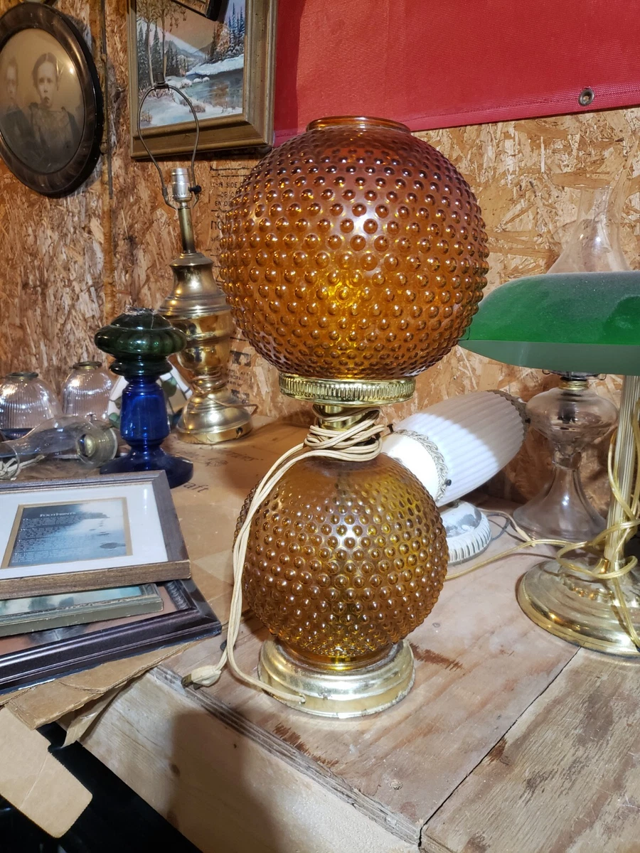 Antique double globe deals lamp