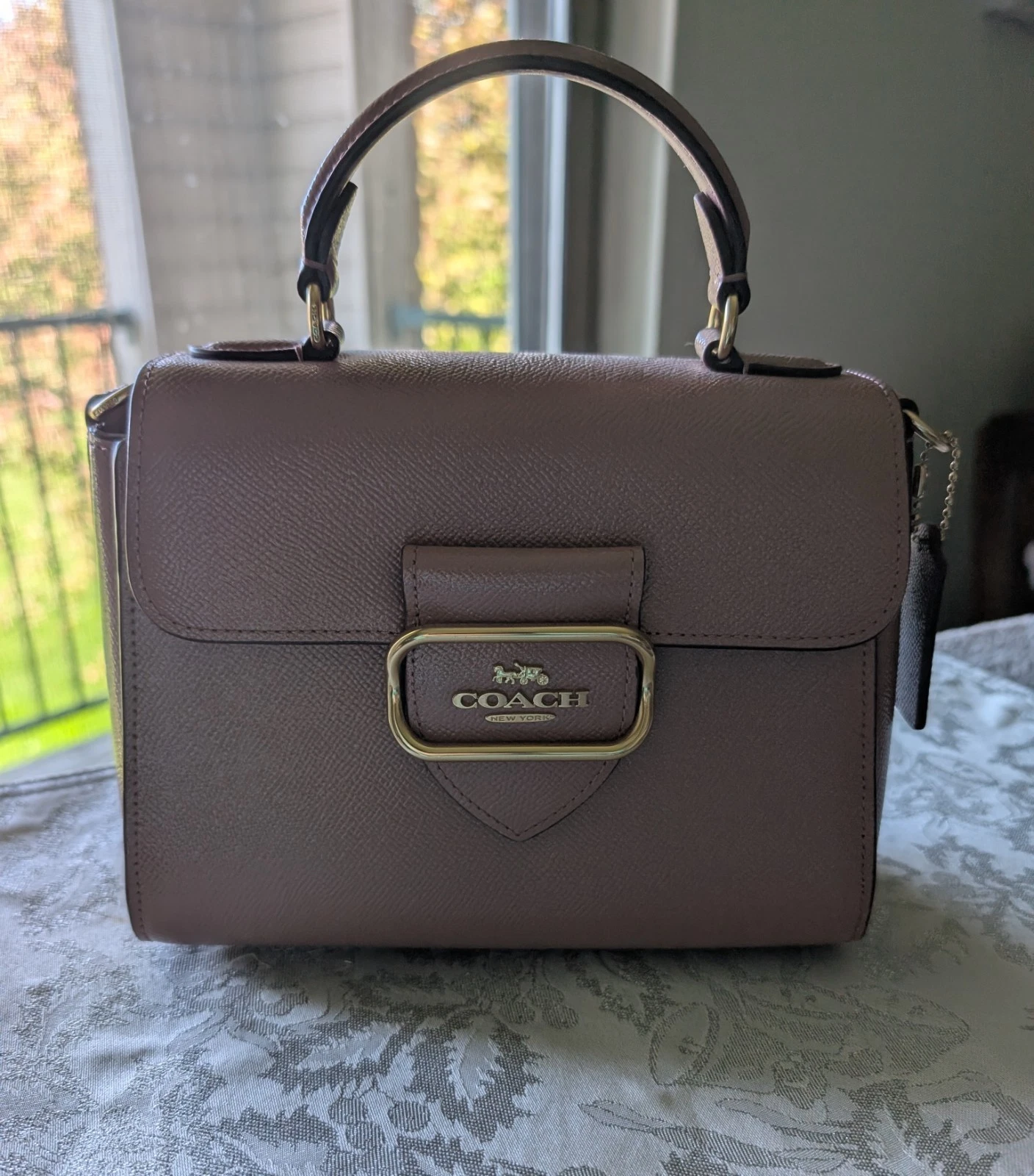 Borsa Classic Beauty.Coach CF320 Morgan manico superiore vernice pelle incrociata.