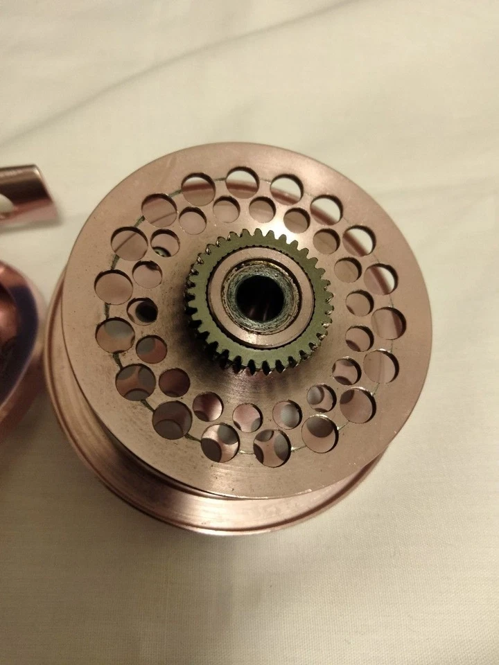 MITCHELL D-6428 Fly Reel Rare Pink - Image 4 of 4