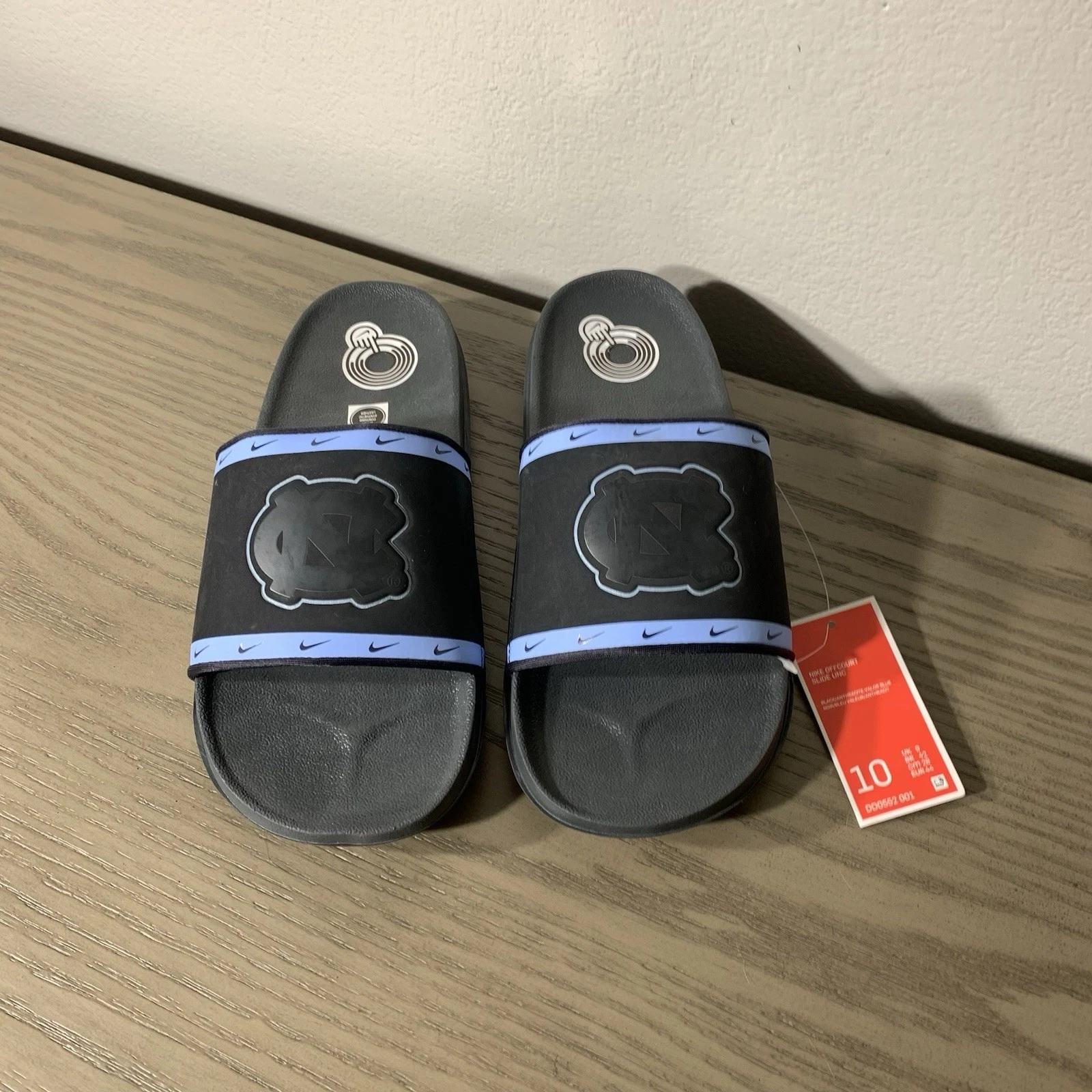 Nike UNC North Carolina Tar Heel sandali offcourt slide da uomo taglia 10 DD0552 001