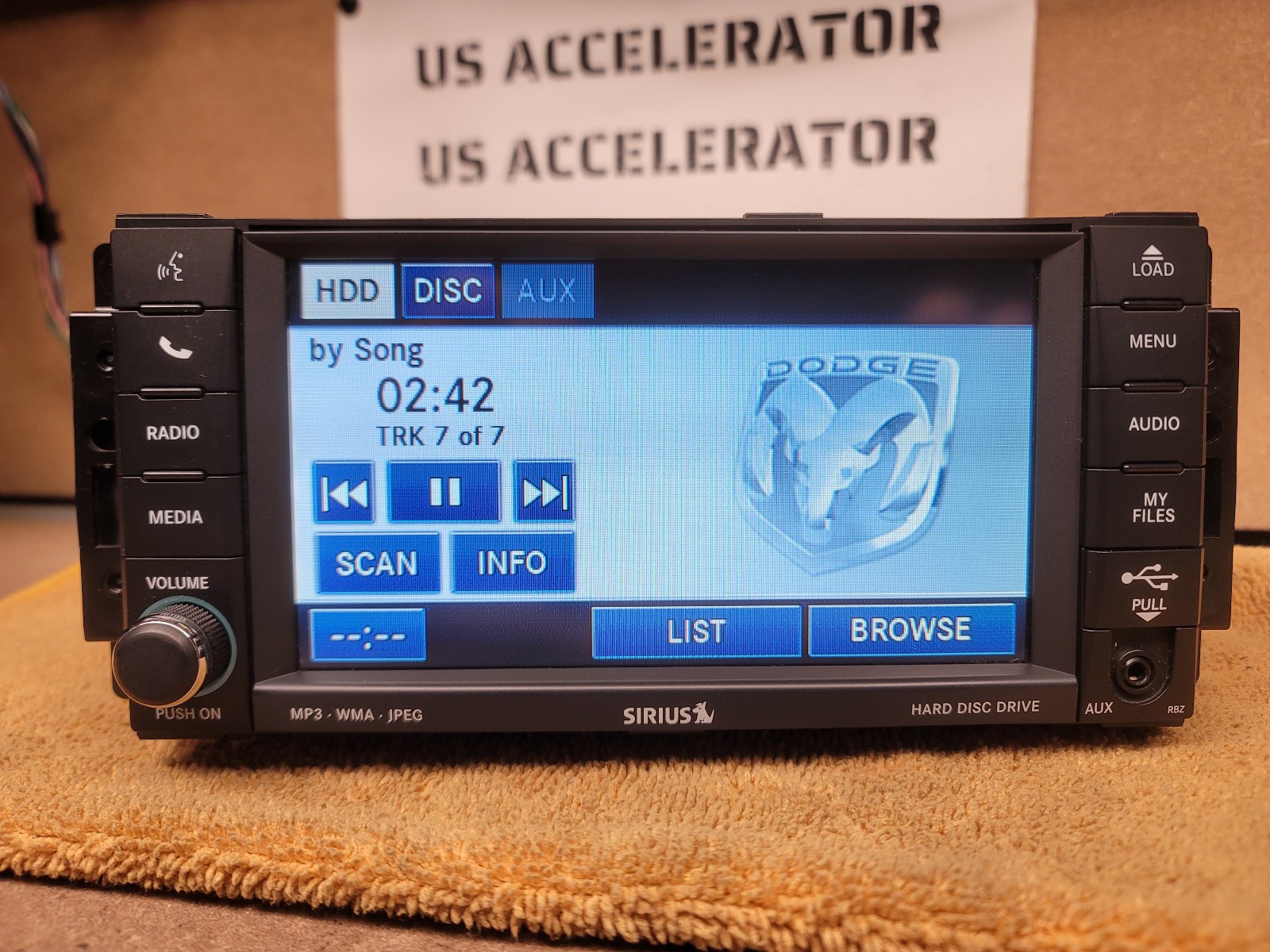 2007 - 2014 DODGE CD DVD SIRIUS RADIO UConnect MP3 28GB USB TOUCHSCREEN AUX RBZ