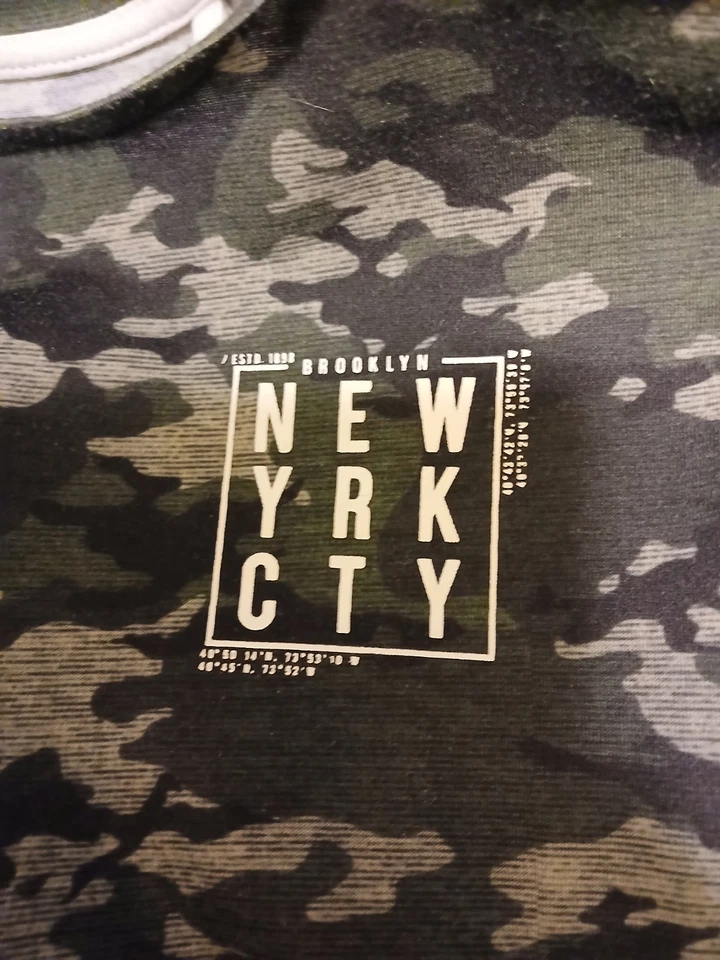 Boys T Shirt - Primark - Green - Age 10-11 yrs - Image 3 of 4