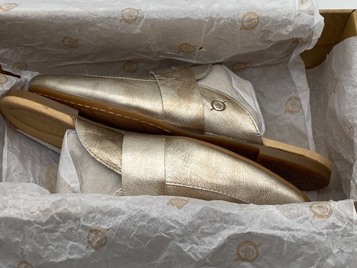 Børn ~ 9(US) ~ NEW Gorgeous Leather Cayo Mules ~ Goldtone ~ New with Box! - Picture 3 of 9