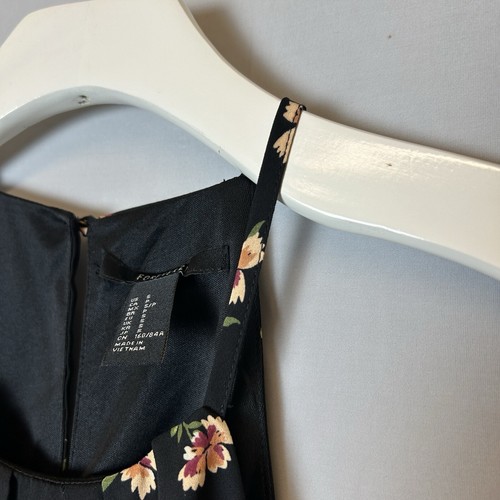Forever 21 Tank Top Womens Small Black with Flowers Halter - Picture 10 of 16