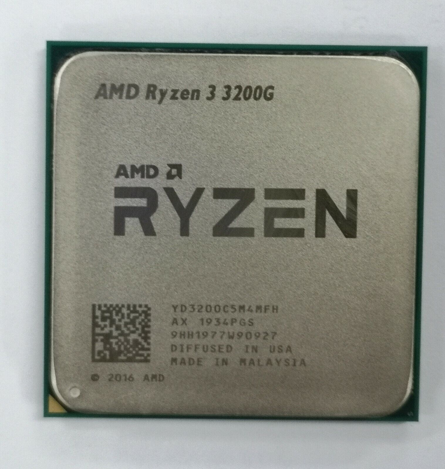 AMD Ryzen 3 3200G Desktop Processor AM4 with Radeo Vega 8 Graphics  YD3200C5M4MFH