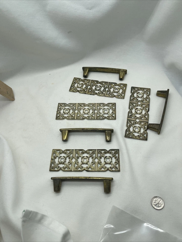 National Lock 1971 Fleur de Lis Bar Drawer Pull 3.5” & Backplate 4.5” Long - Image 4 of 4