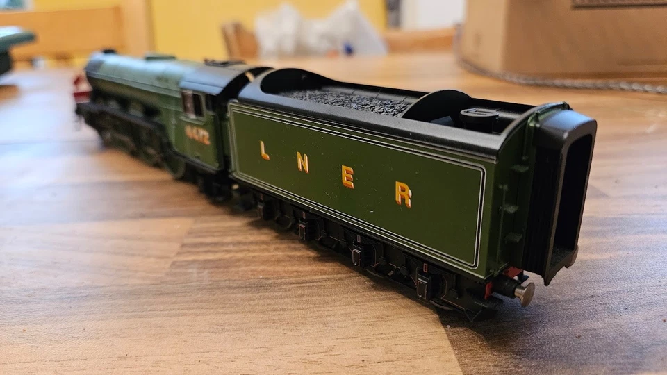 Hornby R2687 LNER Class A3 4472 Flying Scotsman Australian Tour Ltd - Image 4 of 4