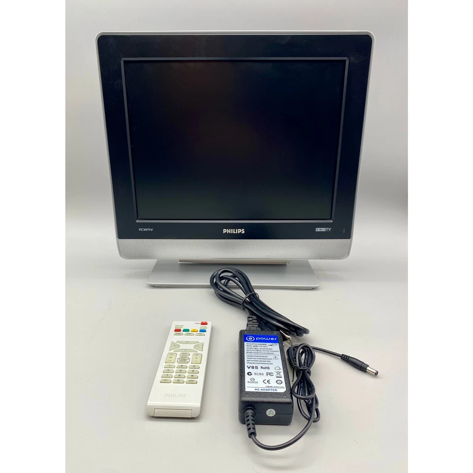 Philips 15PF5120/28 15 Inch Flat Screen HD TV / Monitor With Adapter And Remote - Image 2 of 4