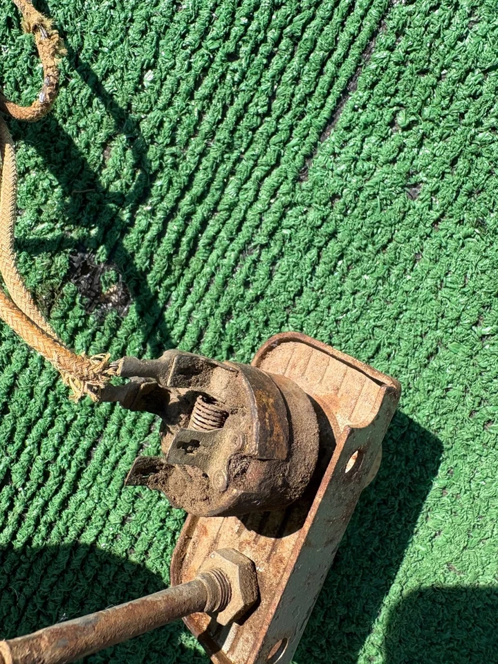 1946 1947 1948 Ford underdash housing with heater switch 46 47 48 - Imagem 4 de 4