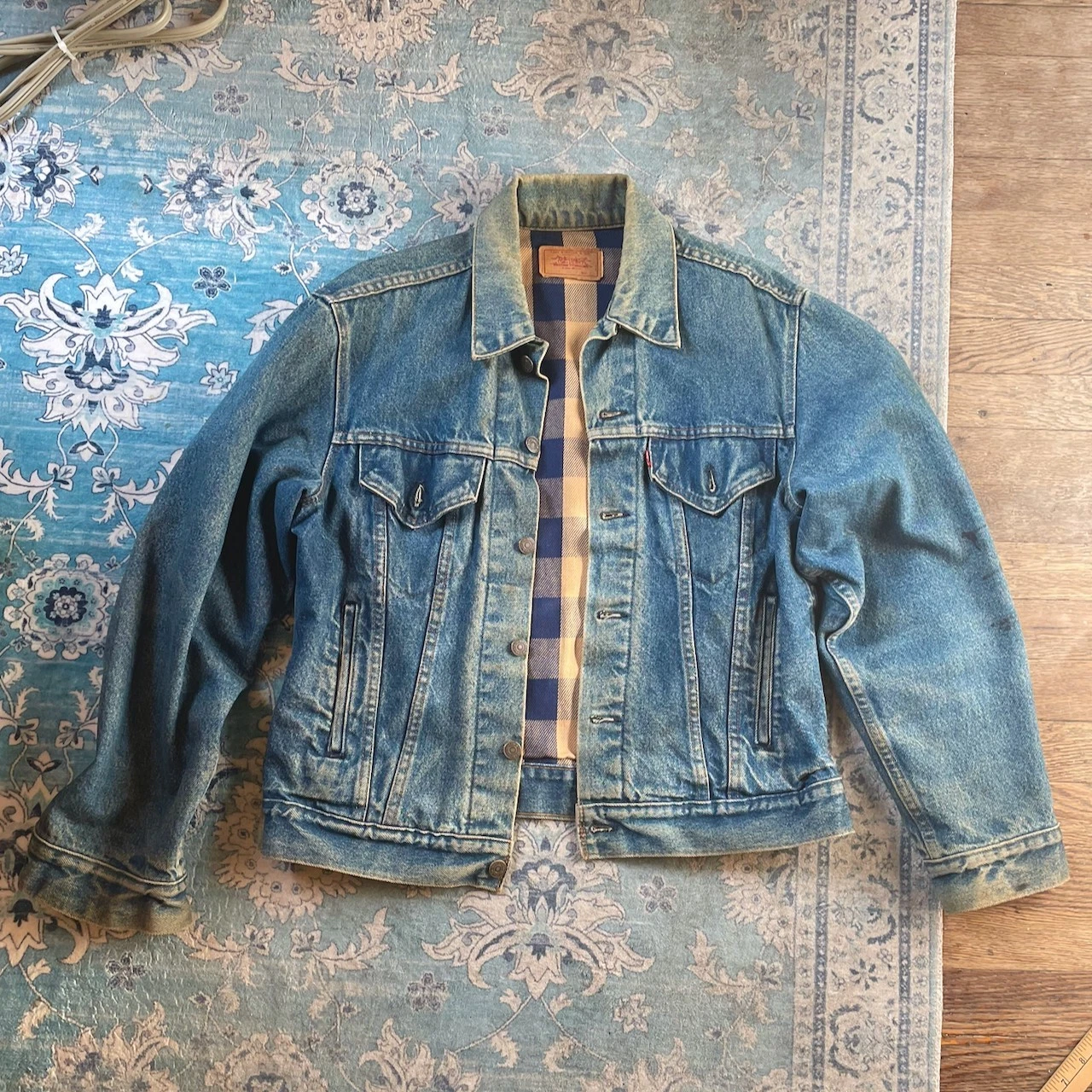 Levi's Vintage 80's Flannel-Lined Denim Trucker Jacket (70401 0824) - Size M/L - product detail image 1