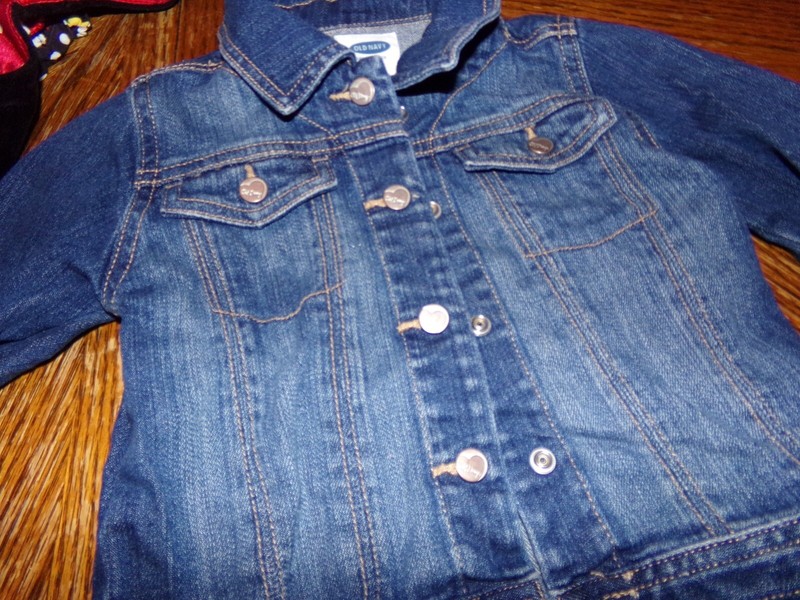 +*GIRLS OLD NAVY JEAN JACKET SIZE 4T H 543