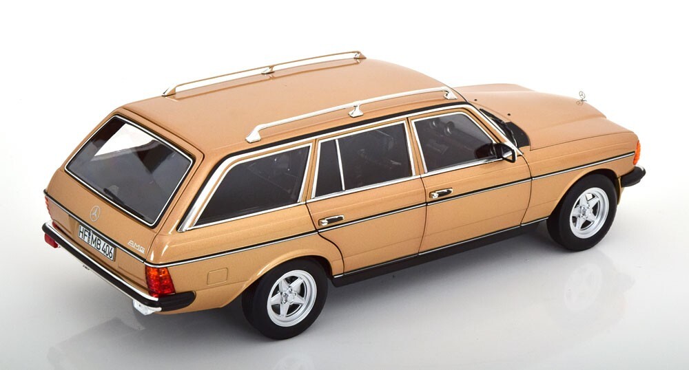 NOREV Mercedes-Benz 200 T 1982 ブラック 1/18 1/18 Diecast Mercedes-Benz 200 1982 Black Norev Scale Model