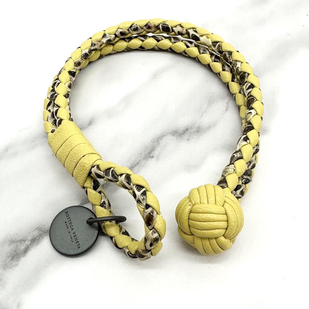 Bottega Veneta Bracelet Intrecciato Yellow YZ 16000 Bottega Veneta Bracelet Intrecciato Yellow YZ 16000