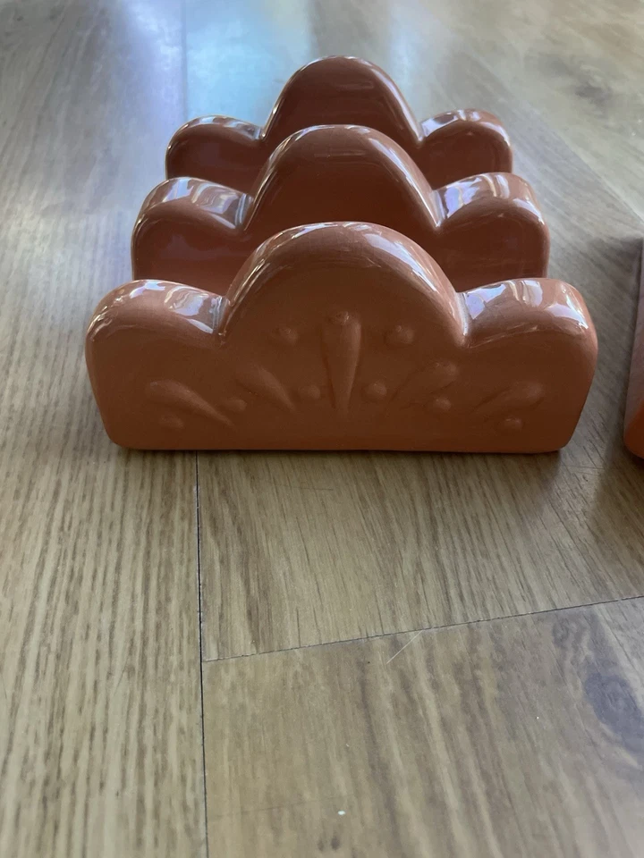 Juego De Colección De Boston Almacén Salsa Terra Cotta Taco Shell Soporte Para 2 Tacos Foto 2 de 4