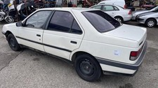 Lève vitre Peugeot 405