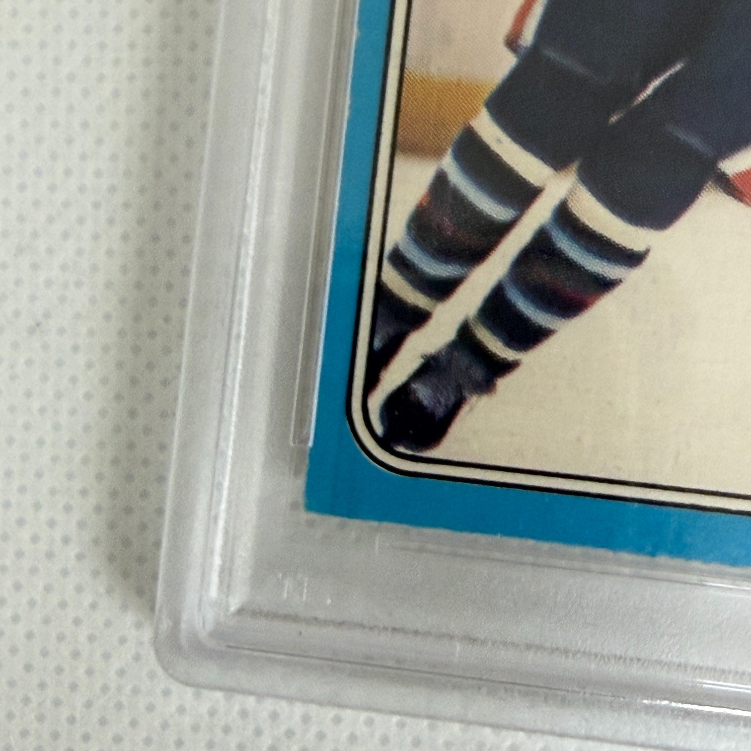 1979 O-Pee-Chee Wayne Gretzky Rookie Card #18 – PSA EX-MT 5 view 3