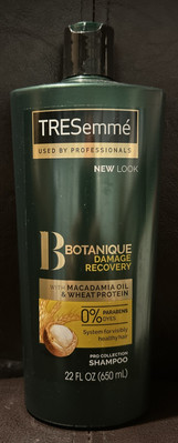 TRESemme Botanique Damage Recovery with Macadamia oil & Wheat Proteins 22 Oz