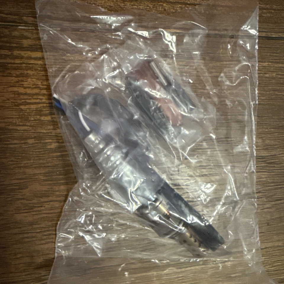 234-4210 Denso O2 Sensor de oxígeno conductor trasero lado izquierdo aguas abajo y aguas arriba Foto 3 de 4