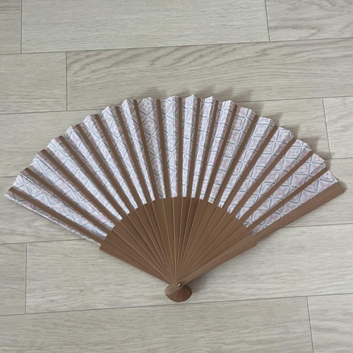 LOUIS VUITTON GI0911 Fan Éventail By the Pool Pink Cotton Interior Decor - Picture 9 of 13