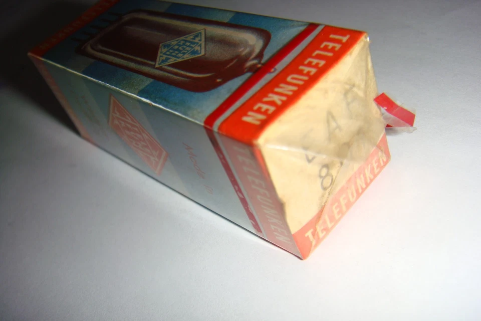 EAF 801 TELEFUNKEN    CELLER   NOS METRIX U61B - Photo 3/4