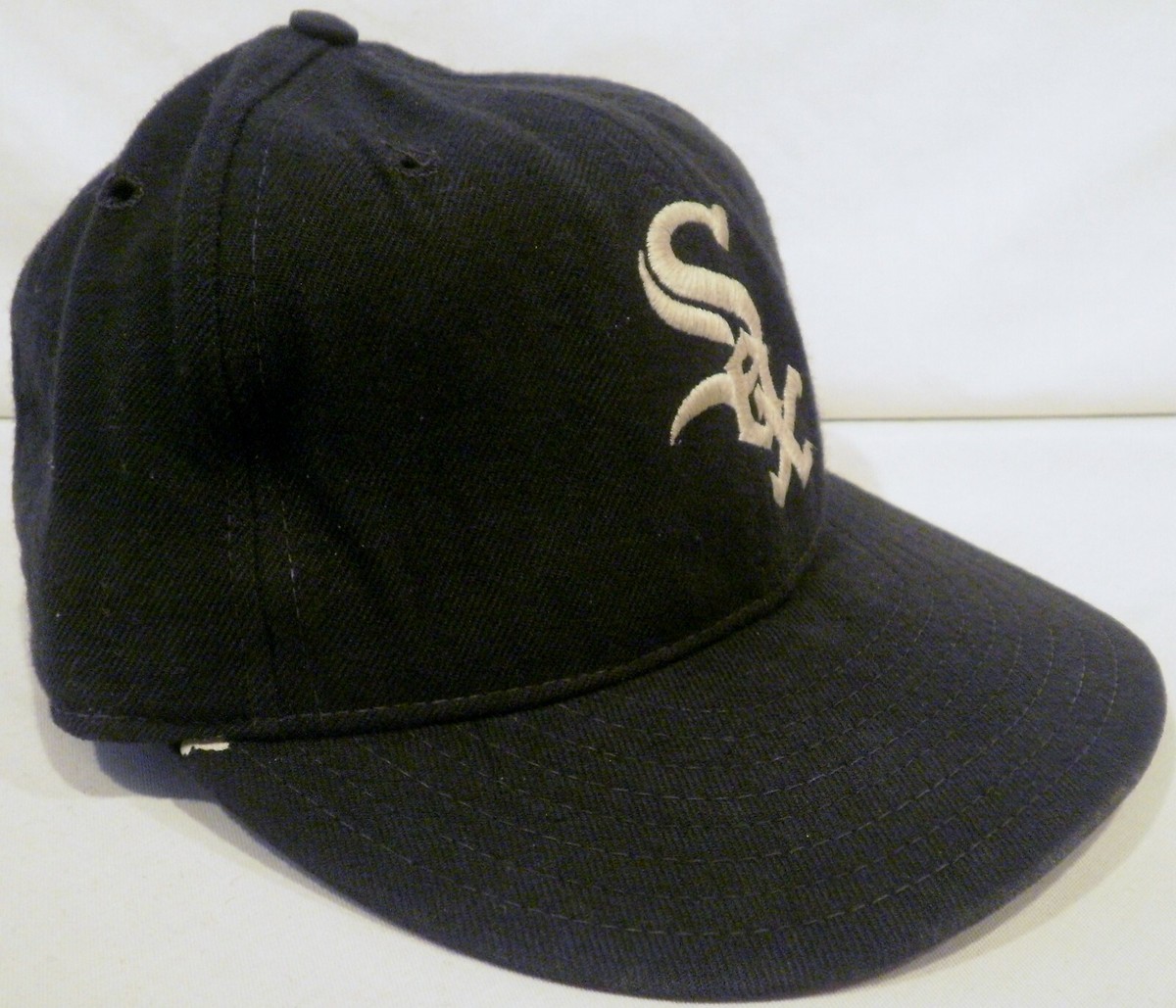 Vintage New Era Chicago White Sox Fitted 6-7/8 Baseball Hat