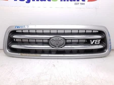 01-04 TOYOTA SEQUOIA LIMITED UPPER CHROME GRILLE 